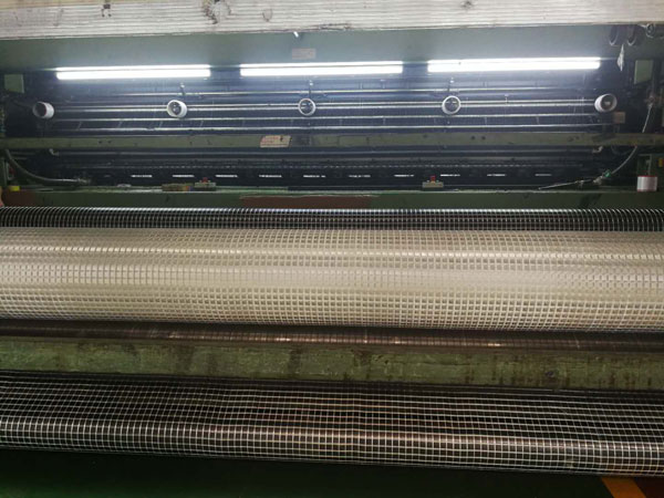 聚酯经编涤纶土工格栅